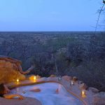 Elsa's Honeymoon Cottage outdoor bath